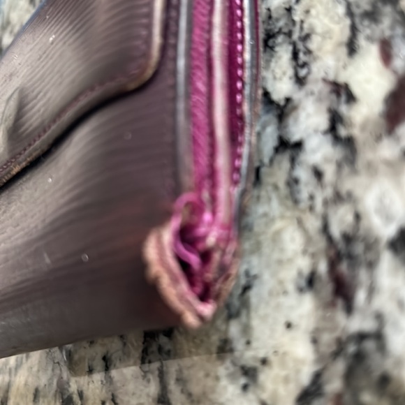 Louis Vuitton Epi Elise Wallet - Picture 10 of 12